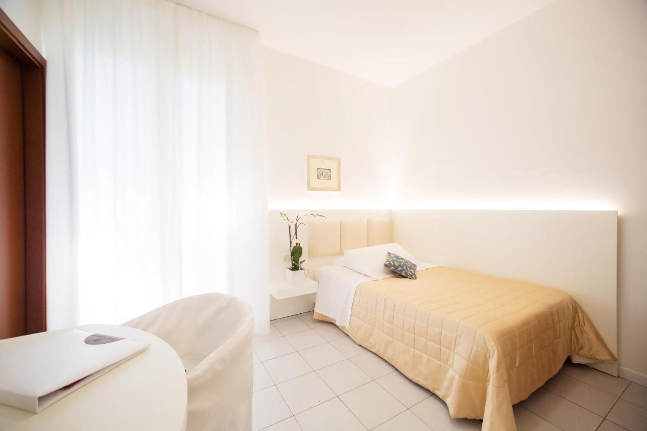 Hotel Rosmarina Marina di Grosseto Exterior photo